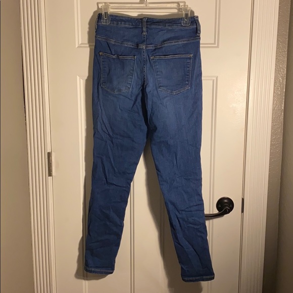 Universal Thread Highest Rise Skinny Jean - SIZE 4 - Picture 2 of 3